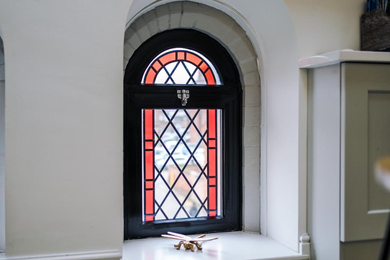 The Old Chapel Apartment Честер Экстерьер фото